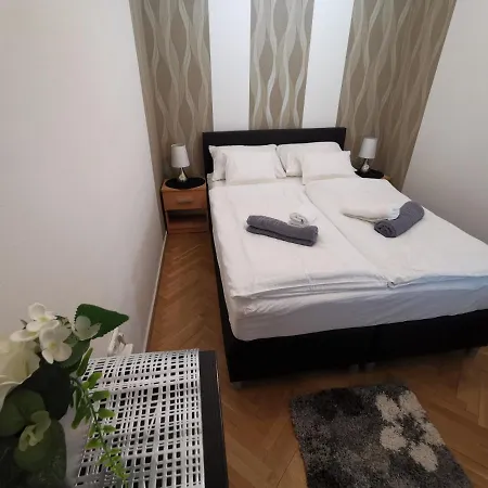 Centrum Apartman Lägenhet Keszthely