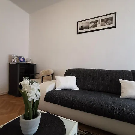 Lägenhet Centrum Apartman
