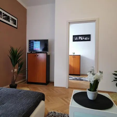 Lägenhet Centrum Apartman Keszthely