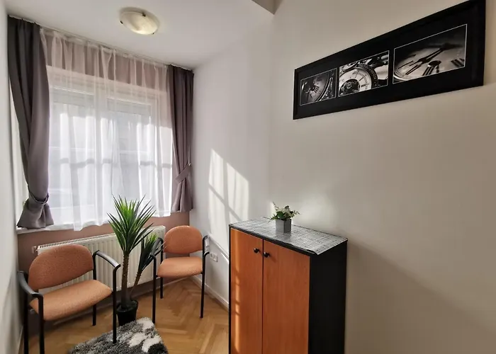 Centrum Apartman * 케츨리